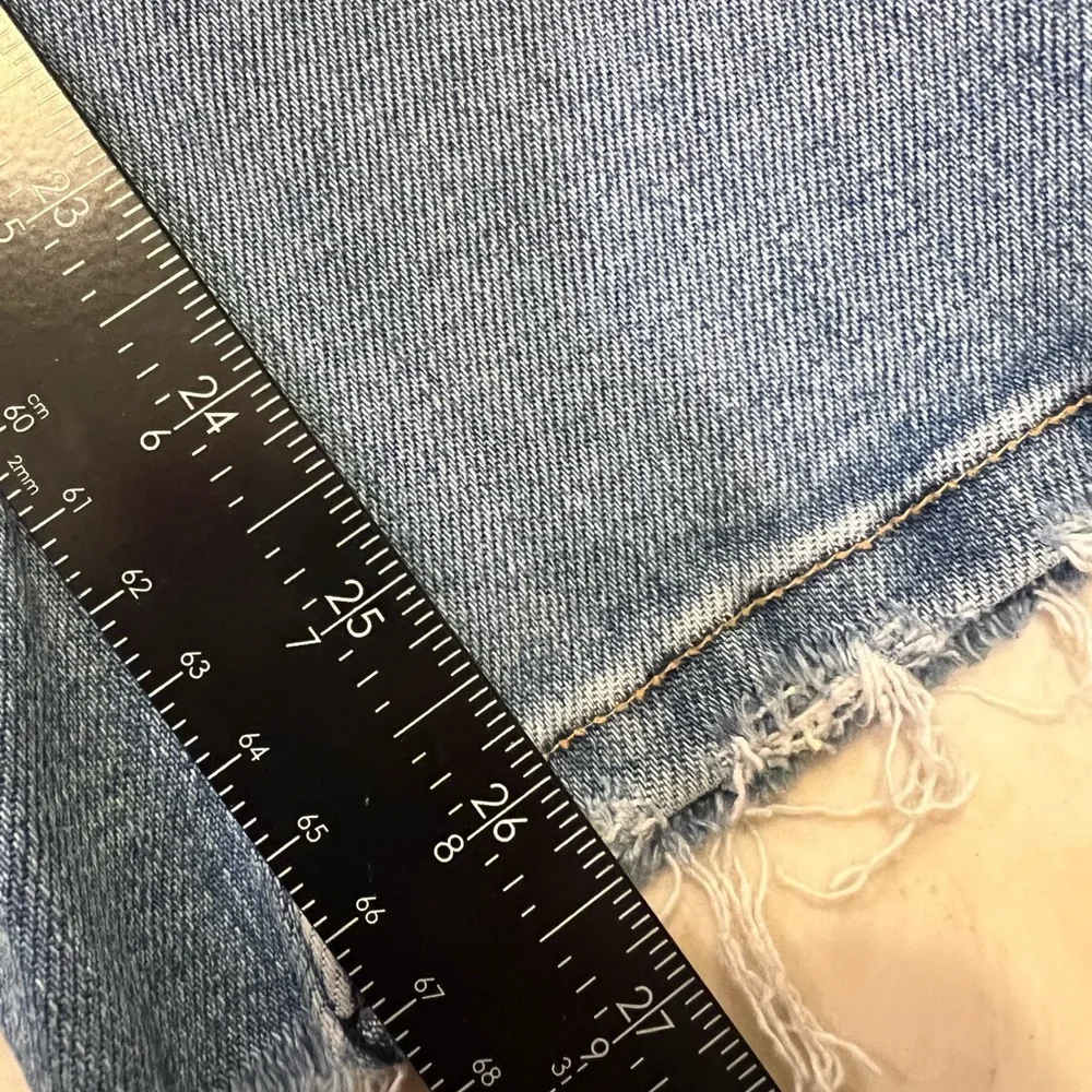 Good American Good Legs Cropped Mini Boot Jeans - Picture 6 of 9